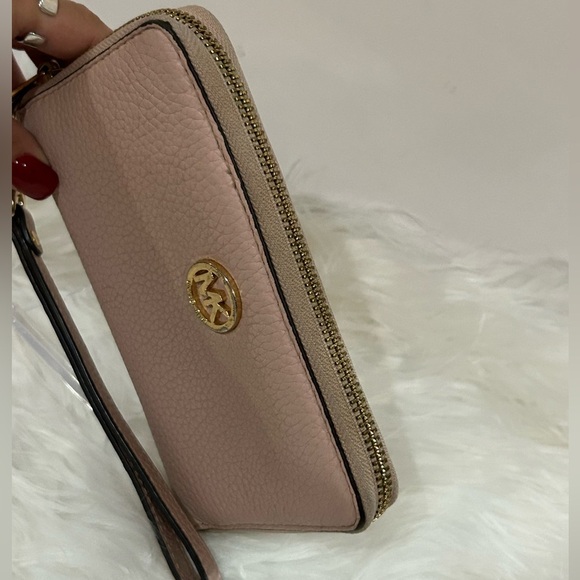 Michael Kors Pink Pebbled Leather Zip-Around Wristlet Wallet MK Logo Clutch - Picture 4 of 8
